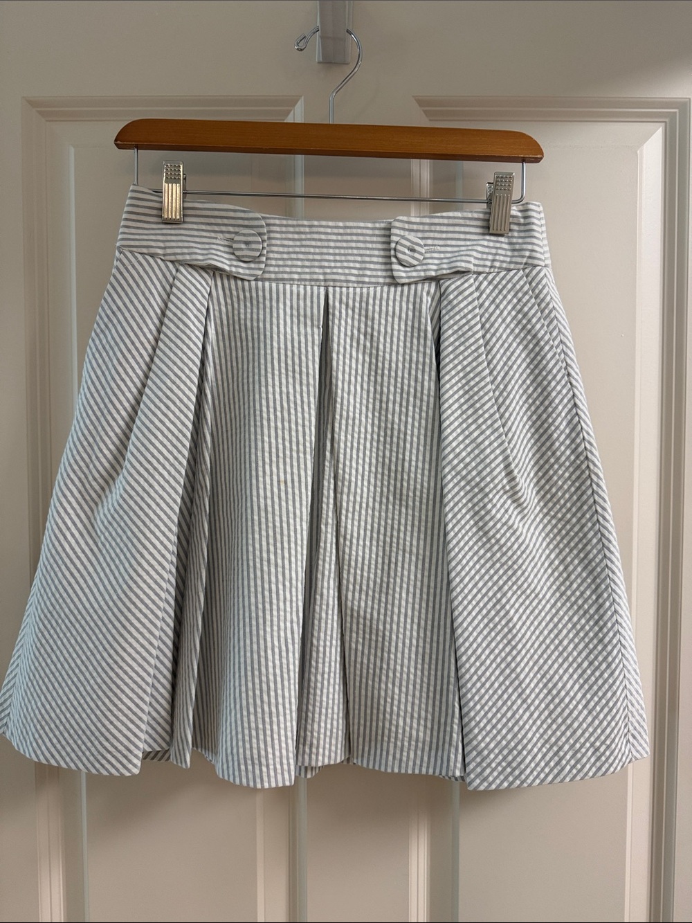 Seersucker Pleated Skirt with Pockets!